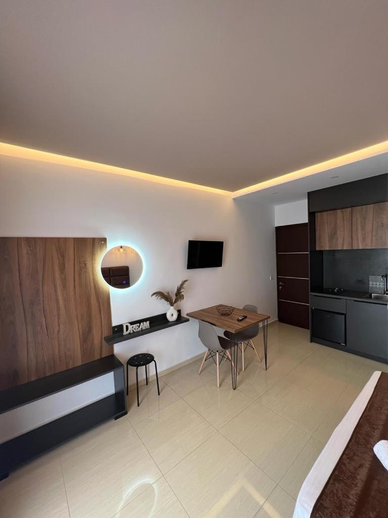 Apartments Sadiku With Sea View Sarandë Exteriér fotografie