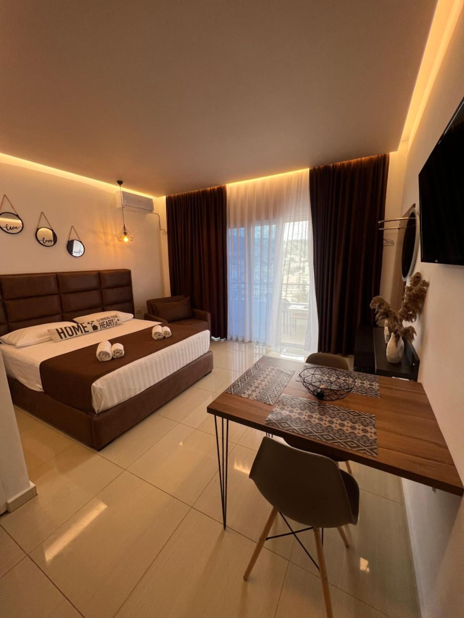 Apartments Sadiku With Sea View Sarandë Exteriér fotografie